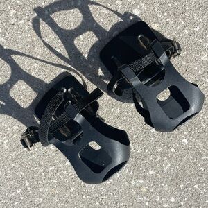 Adjustable Bicycle Toe Clips Cage for Peloton Bike Pedals, Adapters for shoes